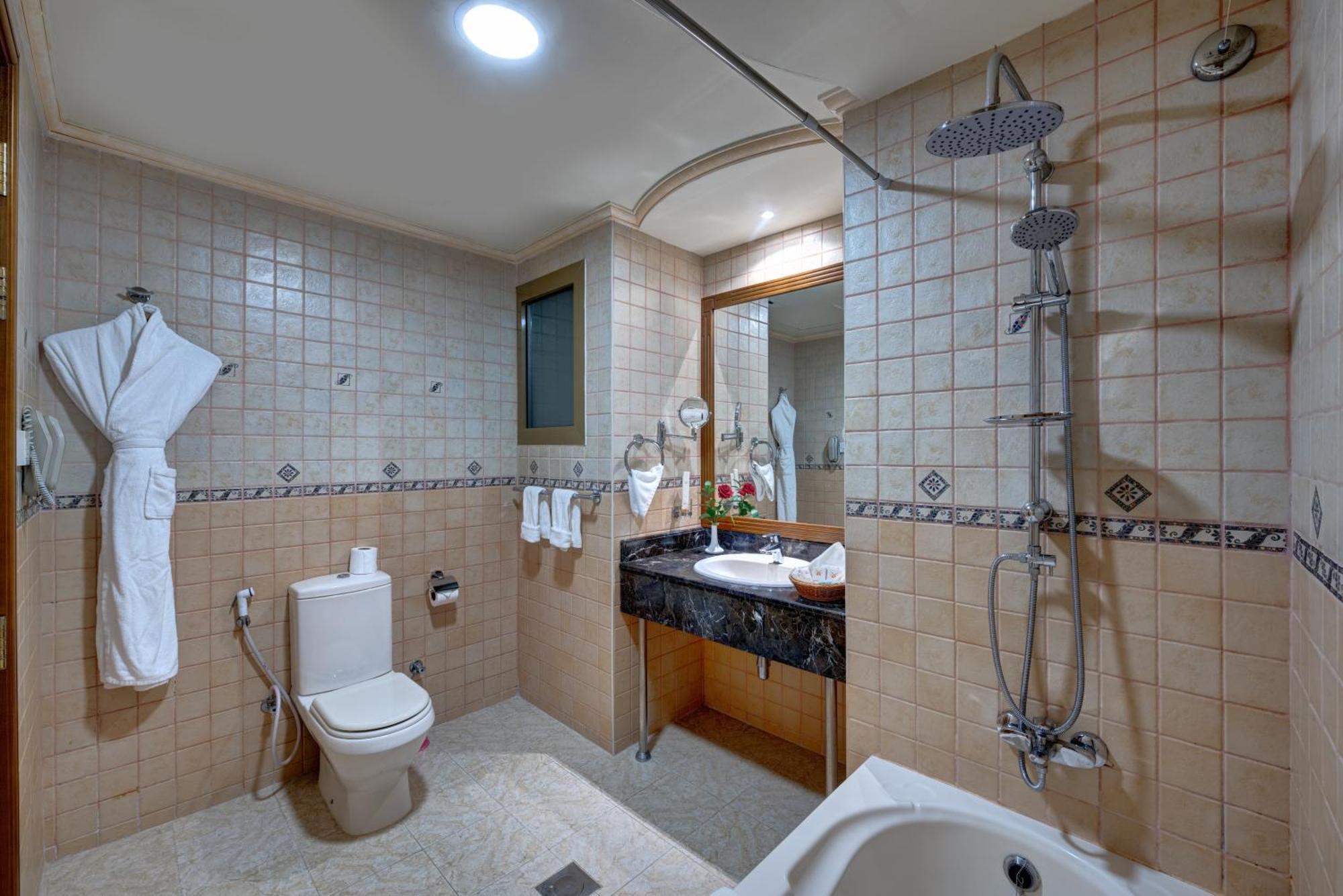 Deluxe Double or Twin Room Balcony,1452784228:JPEG