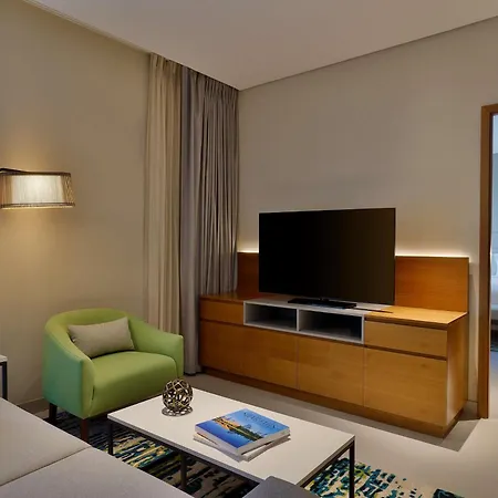Doubletree By Hilton Sharjah Waterfront Hotel And Residences-2