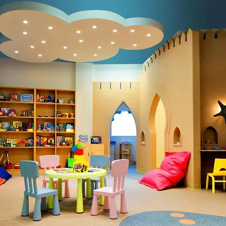 Sheraton Sharjah Beach Resort And Spa-2