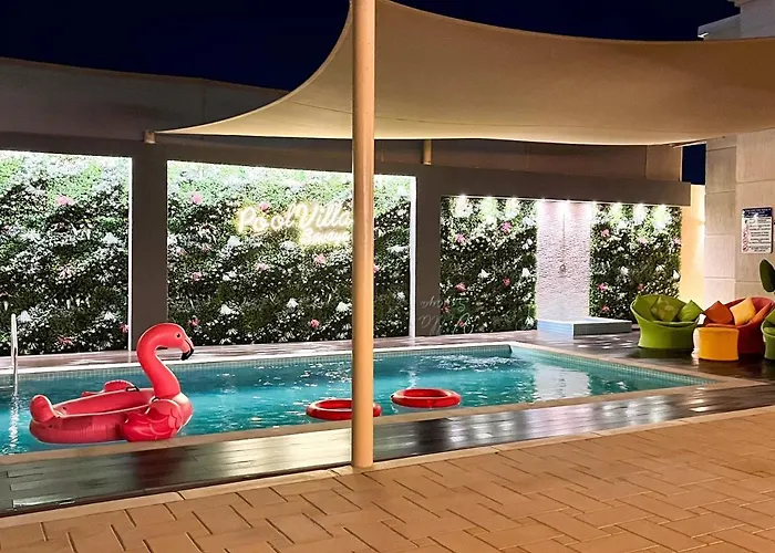 Pool Saraya