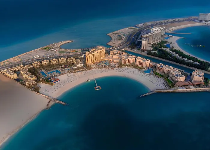 منتجع وسبا دبل تري هيلتون جزيرة المرجان رأس الخيمة, الإمارات العربية المتحدة